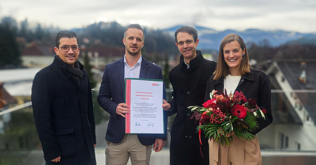 Übergabe der Urkunde der WKO Voitsberg an die Geschäftsführung der ACL